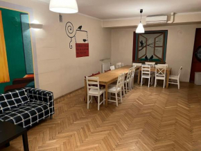 50 People Bis Apartment, Kraków